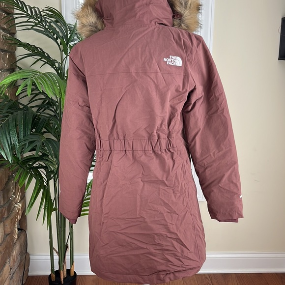 North Face Arctic Hooded Parka - Picture 2 of 8